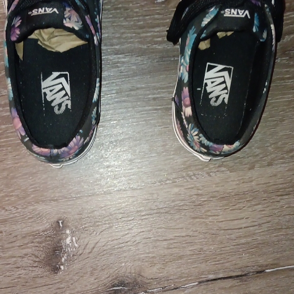 Vans Black Multicolor Floral Sneakers - Picture 5 of 9
